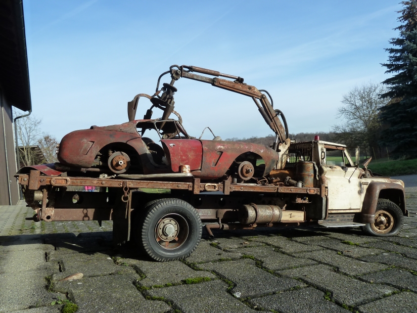 Ferrari 250 GT SWB vs. GMC